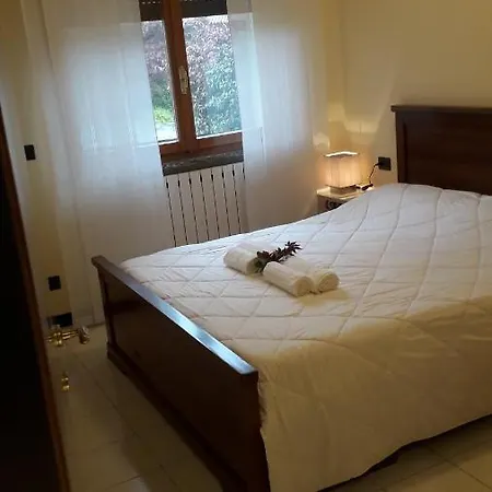 Residenza Beretta Como Lake B Apartamento *